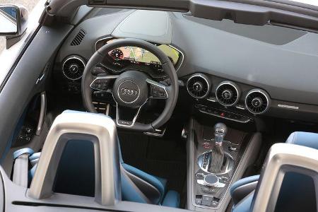 Audi TTS Roadster, Cockpit