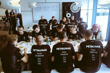 Mercedes - Titel-Party 2016 - Brixworth & Brackley