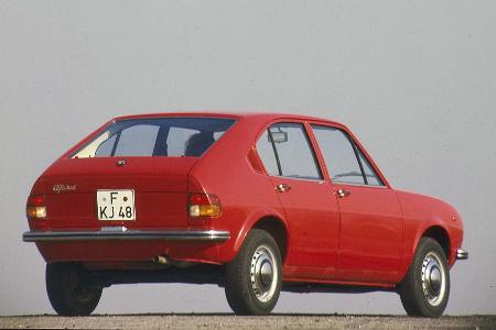 Ein Großkunde von Italdesign ist der Fiat-Konzern - und dabei vor allem die sportliche Marke Alfa Rome: Giugiaro erschuf sch...