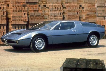 Eine Spezialität des Hauses Italdesign sind rassige Sportagen, wie der Maserati Bora, den Giugiaro im Jahr 1971 präsentierte...