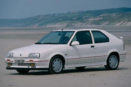 Kaum eine Auto-Nation, für die Giugiaro nicht tätig war: Für den französischen Konzern Renault zeichnete der Designer 1988 d...