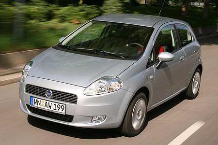 Der Fiat Grande Punto kam im Spätsommer 2005 als Dreitürer und im Frühjahr 2006 als Fünftürer in den Handel. Die dritte Mode...
