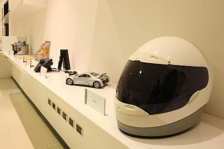 Zu den Produkten von Giugiaro Design, einer Division von Italdesign, zählen auch Helme. Denn die italienischen Designer besc...
