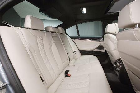 BMW 540i xDrive, Fondsitze