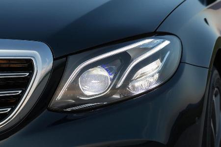 Mercedes E 220 d, Frontscheinwerfer