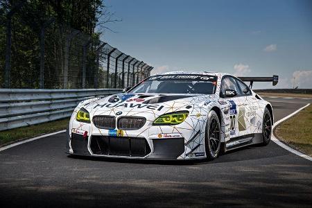 BMW M4 GTS vs BMW M6 GT3