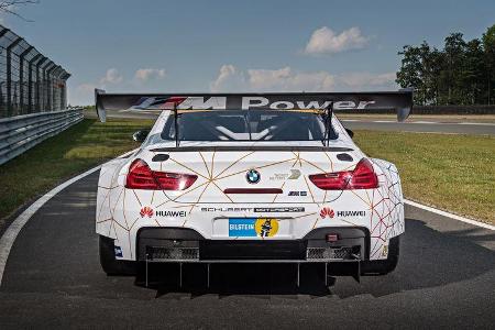 BMW M4 GTS vs BMW M6 GT3