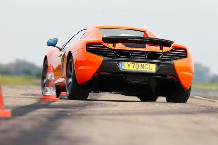 McLaren 650S Spider, Heckansicht, Slalom