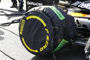 Force India mit Reifenproblemen