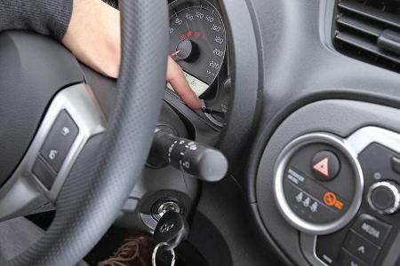 Toyota Yaris 1.4D-4D, Lenkrad, Detail