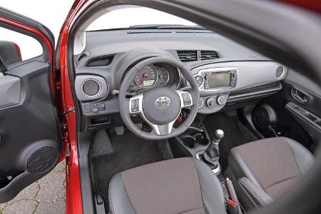Toyota Yaris 1.4D-4D, Cockpit