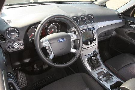 Ford Galaxy 2.0 TDCi, Cockpit