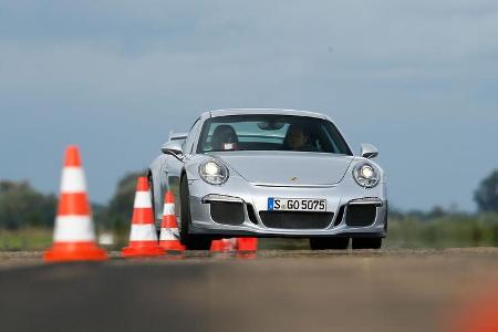 Porsche 911 GT3, Frontansicht, Slalom