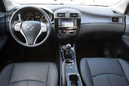 ams, Nissan Pulsar, Cockpit