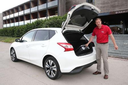 ams, Nissan Pulsar, Kofferraum