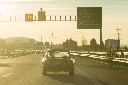 Alfa Spider 2.0., Heckansicht, Autobahn
