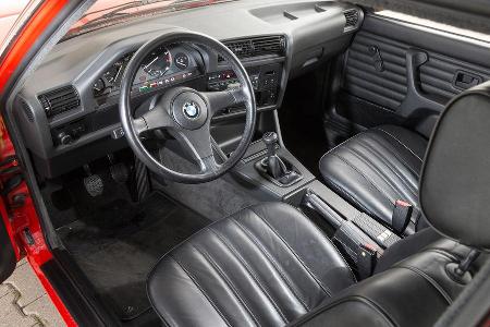 BMW 320i, Cockpit
