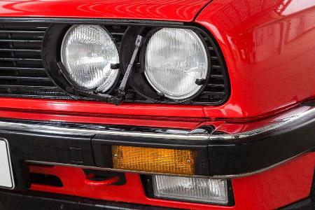 BMW 320i, Frontscheinwerfer