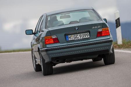 BMW 323i, Heckansicht