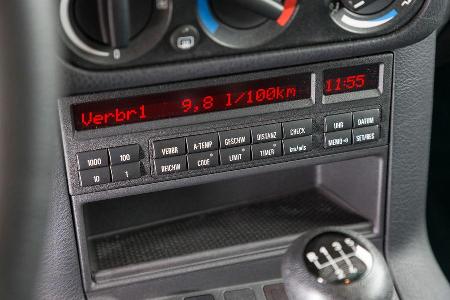 BMW 323i, Mittelkonsole