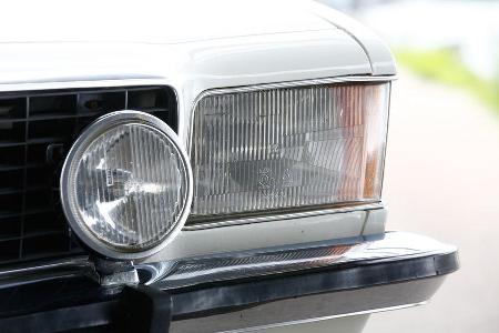 Opel Commodore B, Frontscheinwerfer
