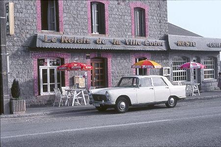 Peugeot 404