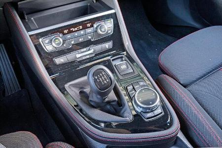 BMW 218d Active Tourer, Schalthebel