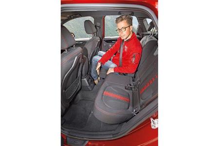BMW 218d Active Tourer, Fondsitz, Beinfreiheit