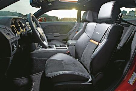 Dodge Challenger SRT8 392, Fahrersitz, Cockpit