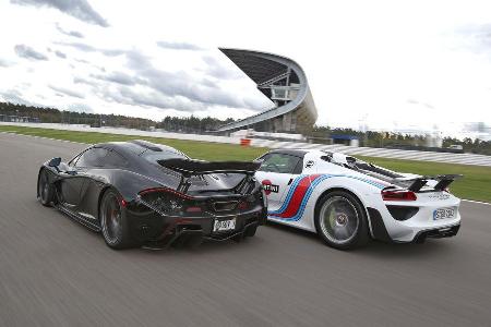 Porsche 918 Spyder, McLaren P1, Heckansicht