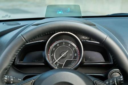 Mazda 2, Innenraum, Cockpit, Head-up-Display