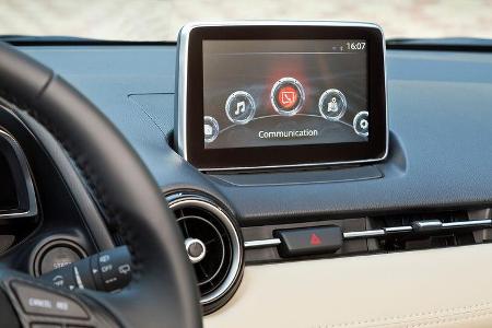 Mazda 2, Mittelkonsole, Display