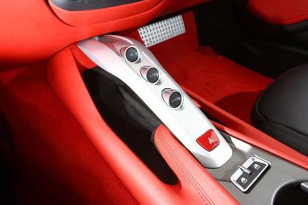 Ferrari F12 Berlinetta, Bedienelemente
