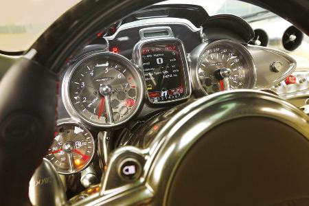 Pagani Huayra, Rundinstrumente