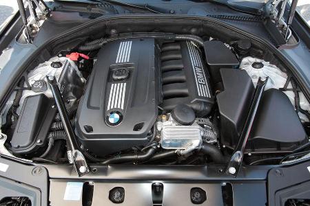 BMW 528i, motor