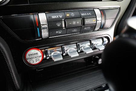 Ford Mustang 2.3 Ecoboost Fastback, Bedienelemente