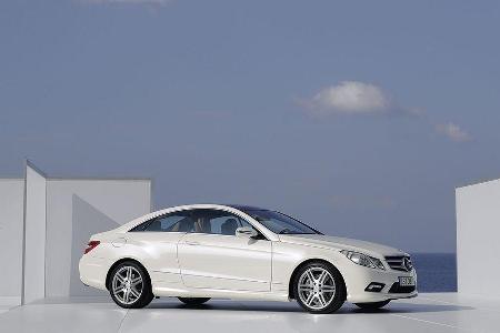 Top-Modell ist das E 500 Coupé mit 388 PS.