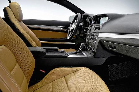 Noch sportlicher geht es im Innenraum des E 500 Coupés zu.