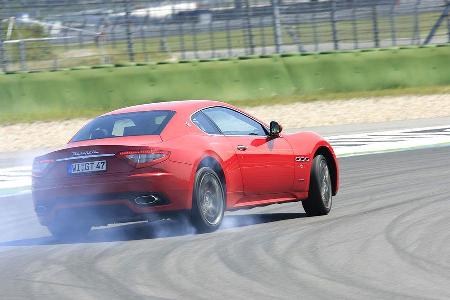 ... ist er in dieser Form der automobilen Fortbewegung äußerst galant und beherrschbar.