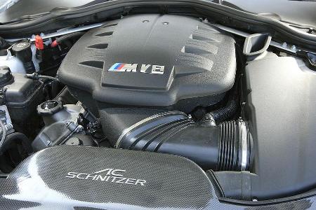 Der in seiner Peripherie sanft optimierte V8 leistet 425 PS bei unveränderter Höchstdrehzahl.