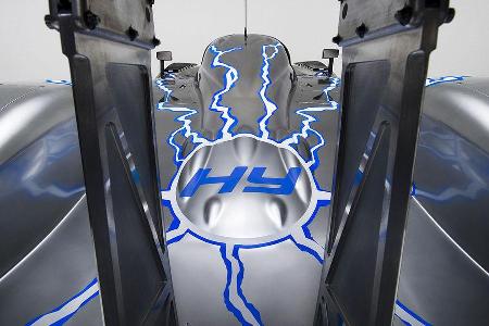 ... verfügt der 908HY noch über einen 60 Kilowatt starken Elektromotor.