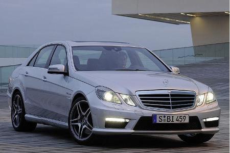 Mercedes bietet die neue E-Klasse auch als Sportmodell E 63 AMG an.