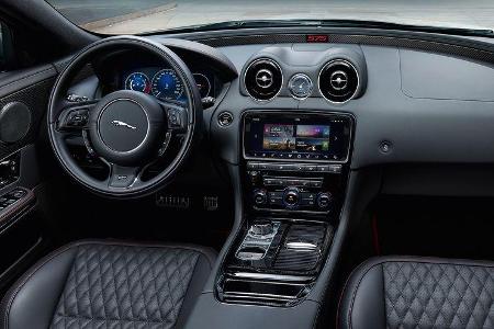Jaguar XJR575