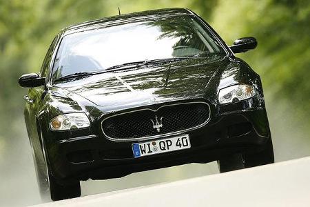 Im Zeichen des Dreizack: Den eleganten Quattroporte Sport GT gibt es auch mit Automatikgetriebe.