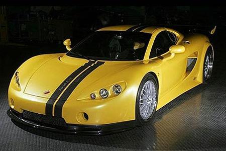 Ascari A10: 634 PS, Top-Speed 354 km/h, 0 - 100 in 2,8 sek.