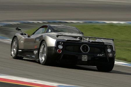 Pagani Zonda F: 602 PS, 760 Nm, Top-Speed 345 km/h, 0 - 100 in 3,6 sek.