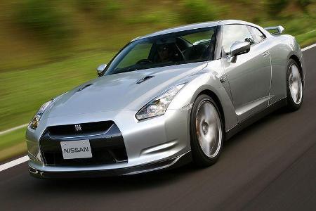 Die Nordschleife passierte sport auto-Chef von Saurma - trotz feuchten Passagen - in 7.50 Minuten.