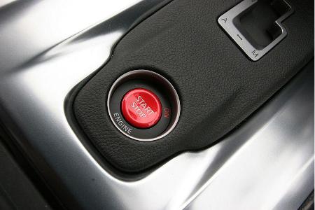 Der Startknopf in eine - laut Nissan - neue Klasse der Sportwagen.