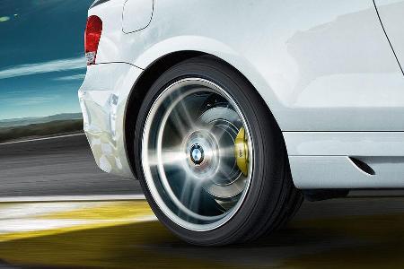Ein Sportfahrwerk optimiert die StraÃenlage.