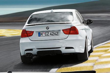 Ein Leistungs-Kit hievt den Dreiliter-Turbo-Benziner auf 326 PS.